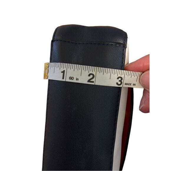 PRE-LOVED Small Crossbody Bag
PREOWNED 
Alfani  - Picture 11 of 12